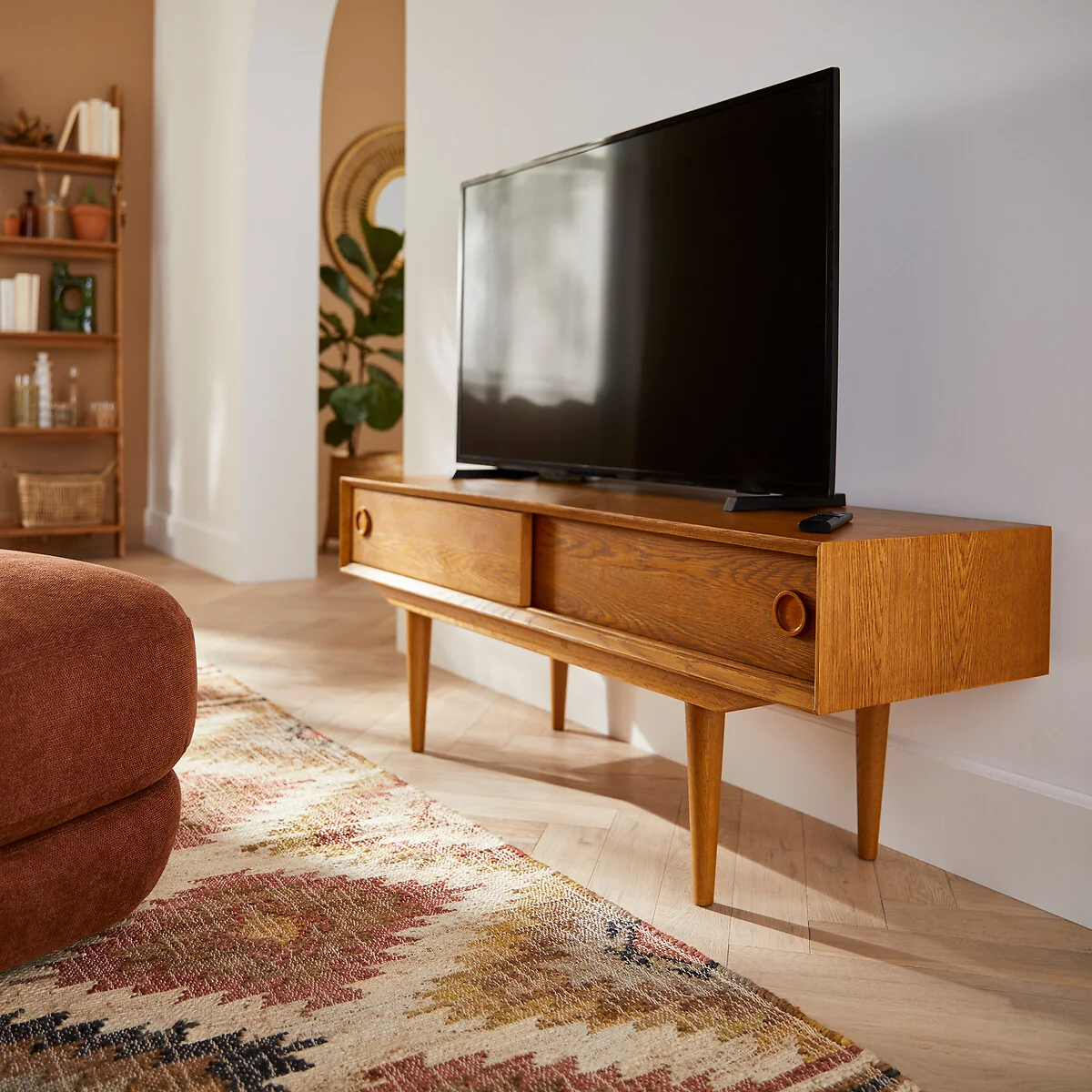 Quilda TV Unit with 2 Sliding Doors – image 2