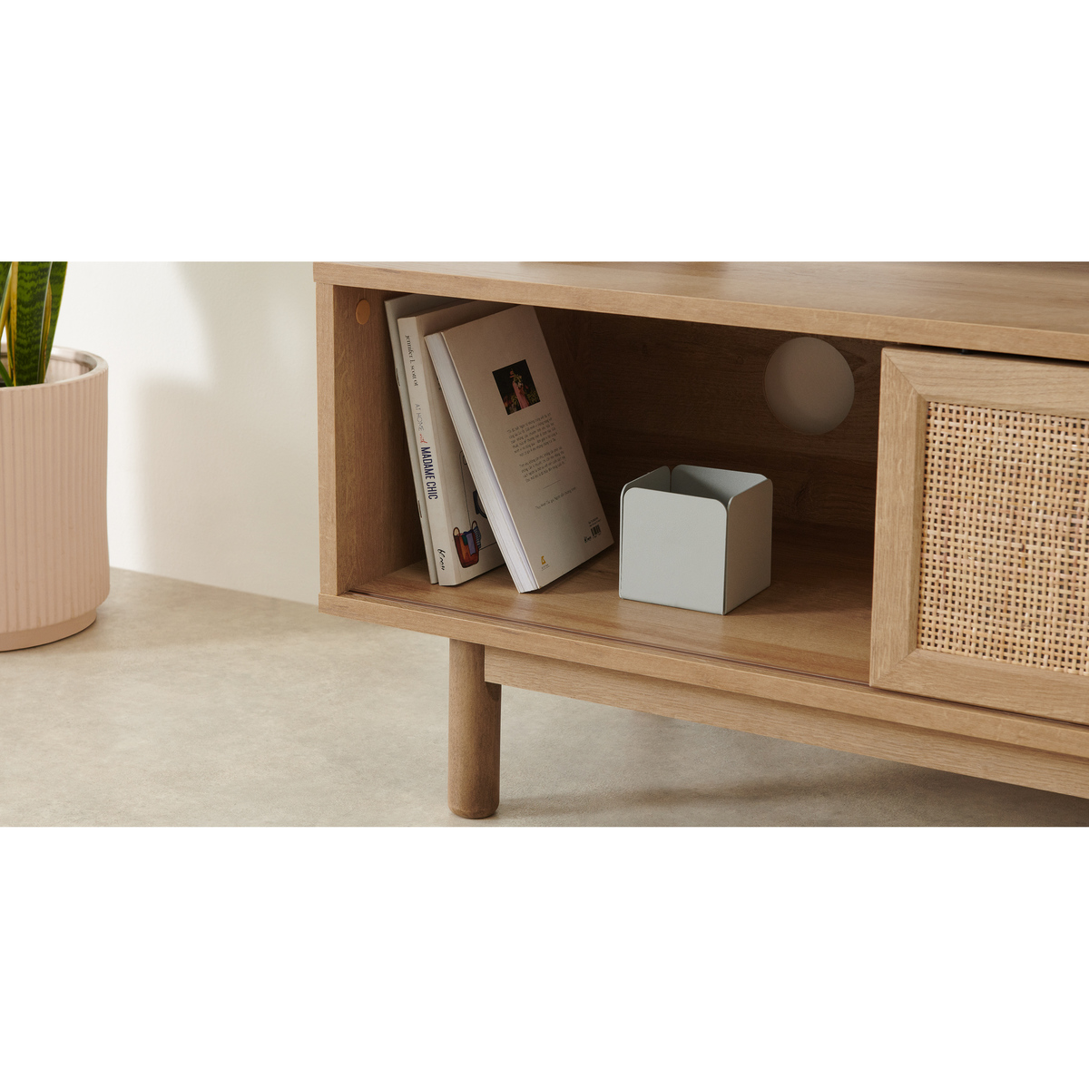 Pavia Compact TV Stand, Natural Rattan & Oak Effect – image 4