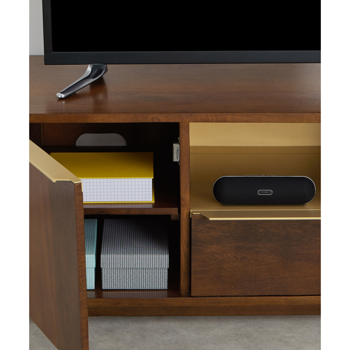 Anderson Compact TV Stand, Mango Wood & Brass – image 5