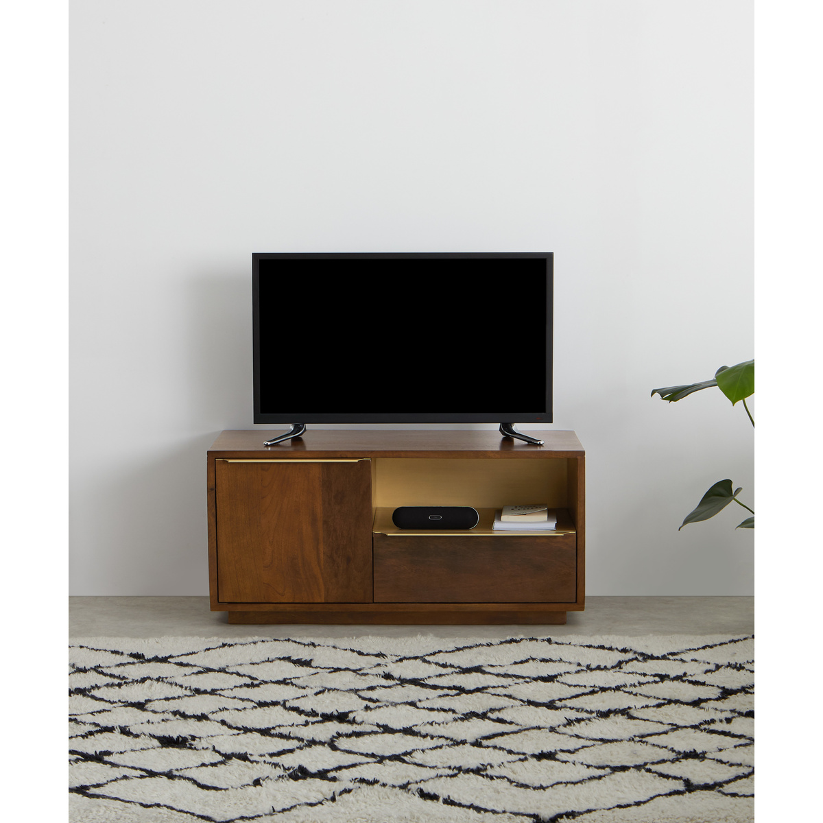 Anderson Compact TV Stand, Mango Wood & Brass – image 6