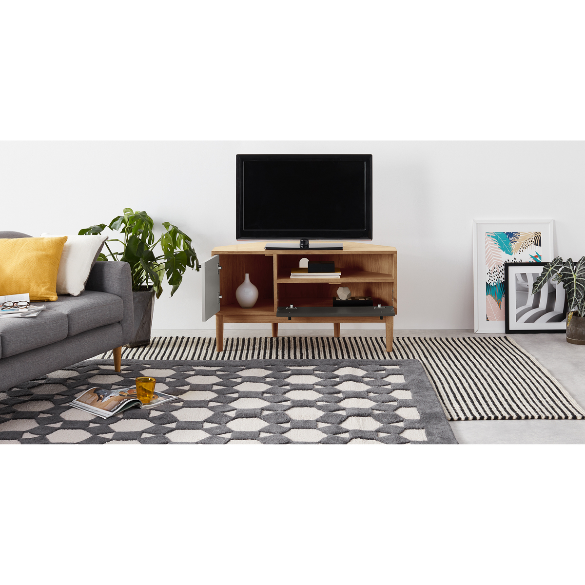 Campton Corner TV Stand, Oak – image 6