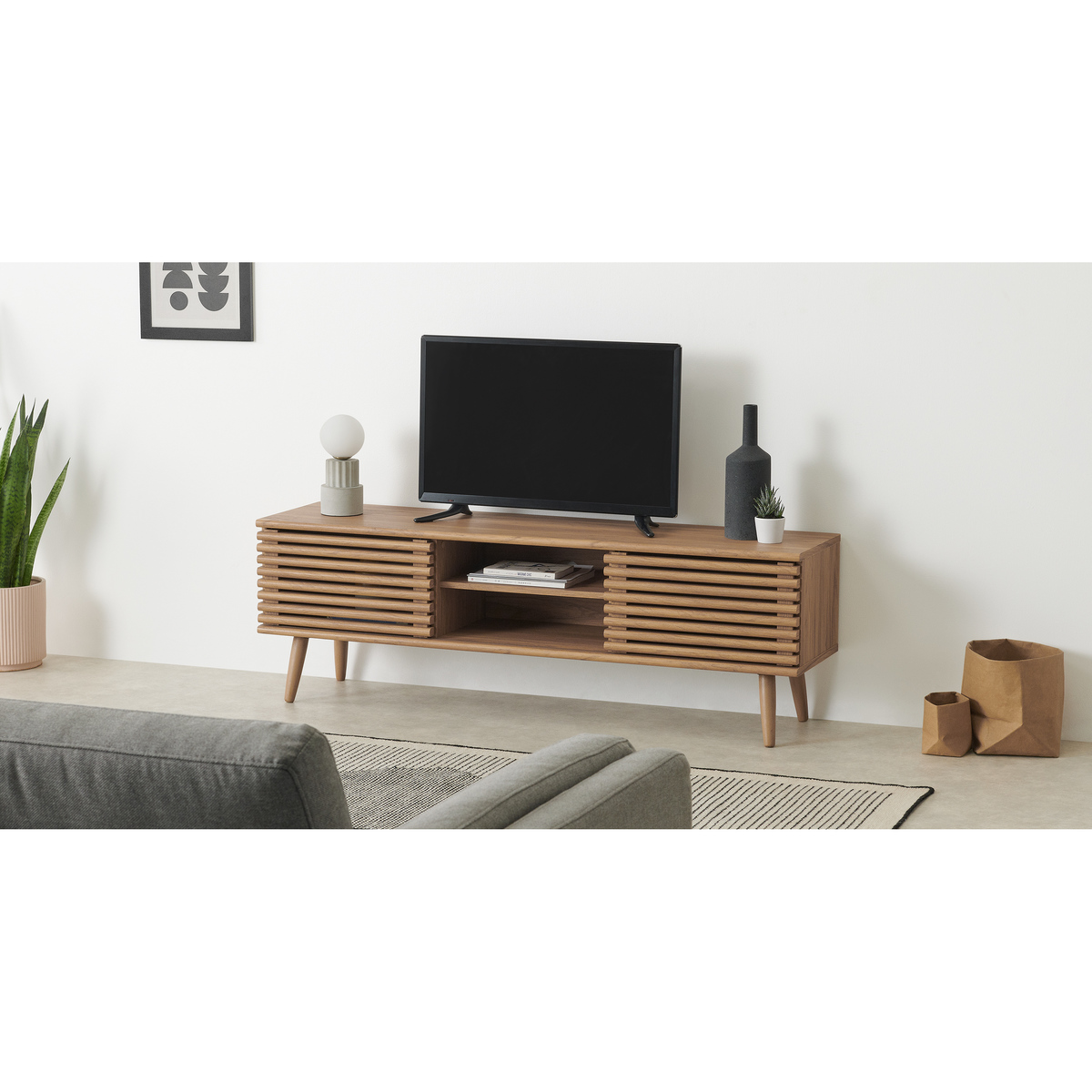 Tulma Wide TV Stand, Oak Effect – image 3