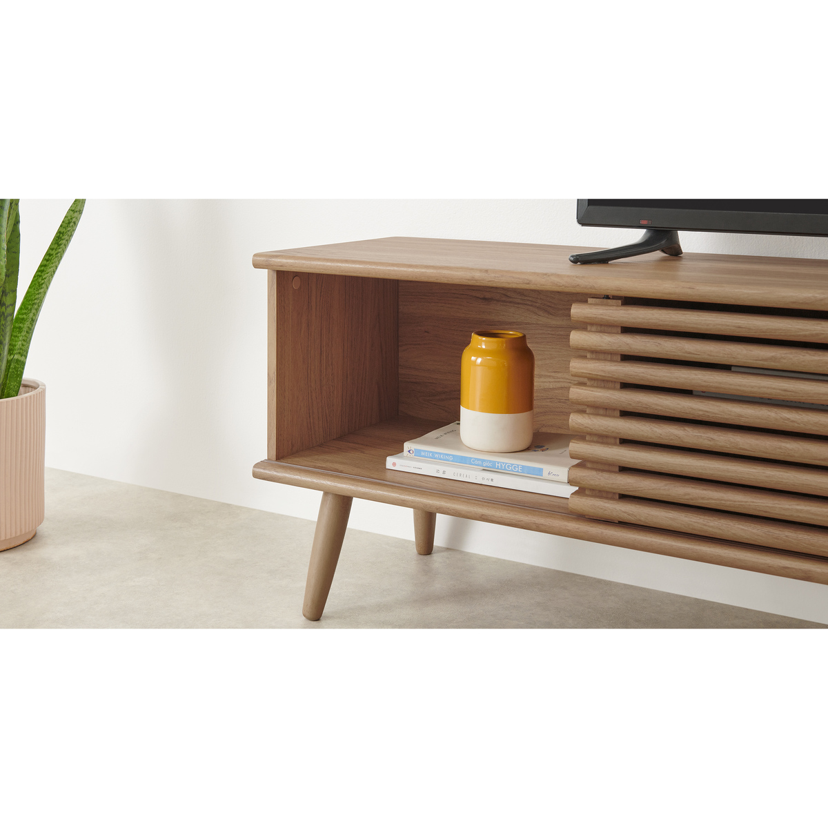 Tulma Wide TV Stand, Oak Effect – image 4