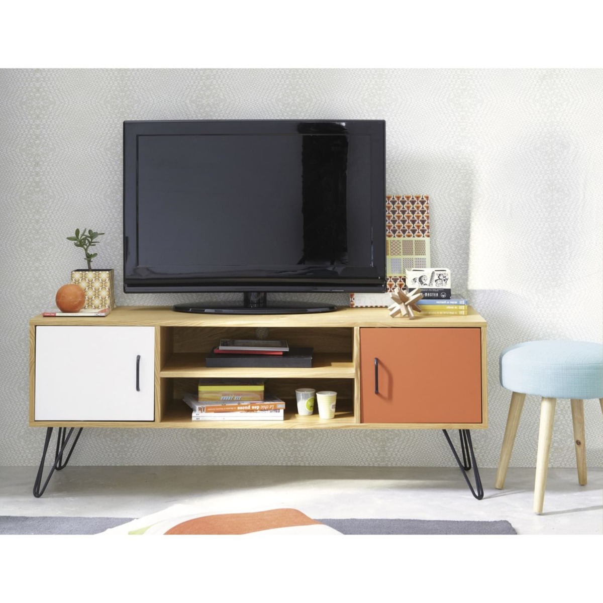 White and Orange Vintage 2-Door TV Unit Twist – image 2