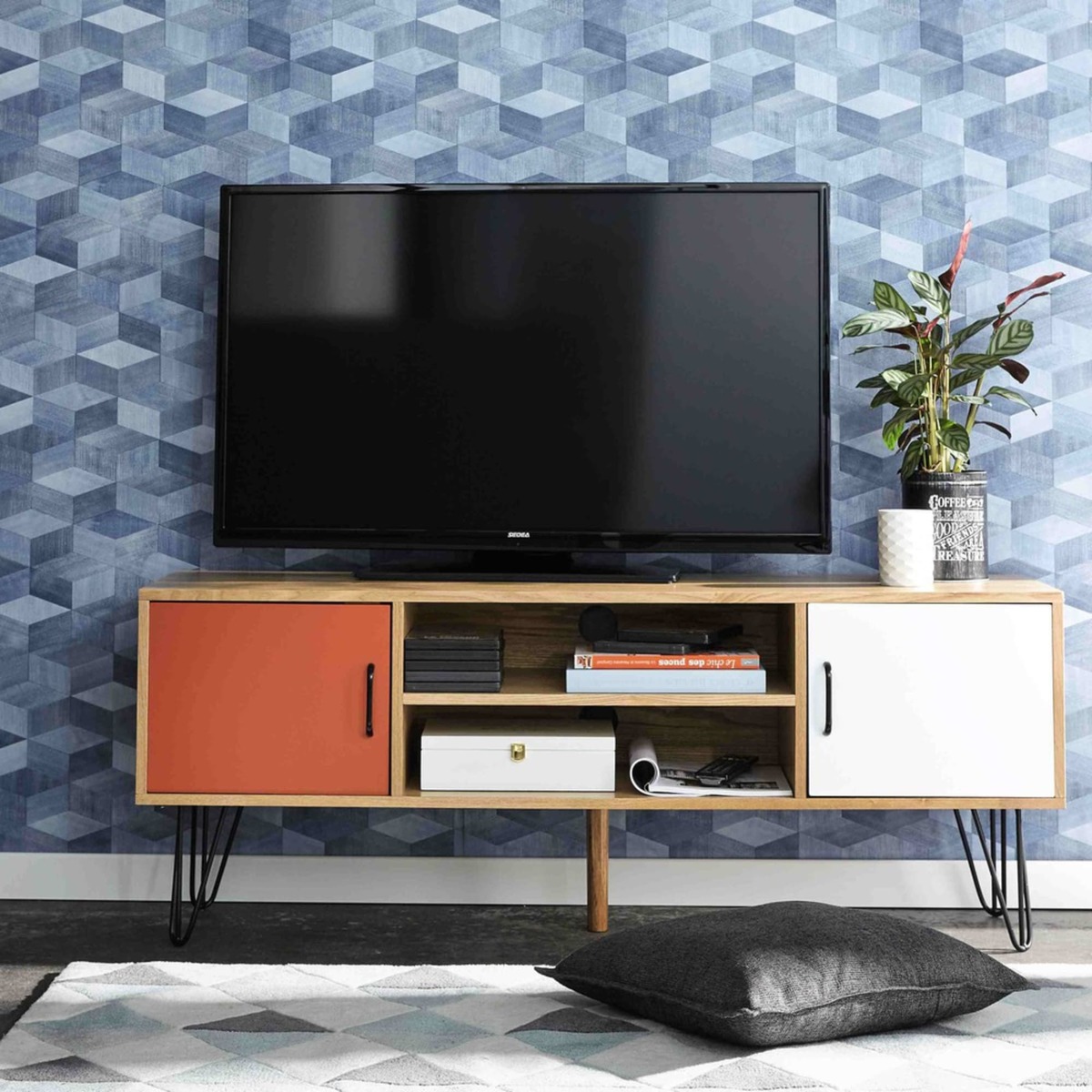 White and Orange Vintage 2-Door TV Unit Twist – image 3
