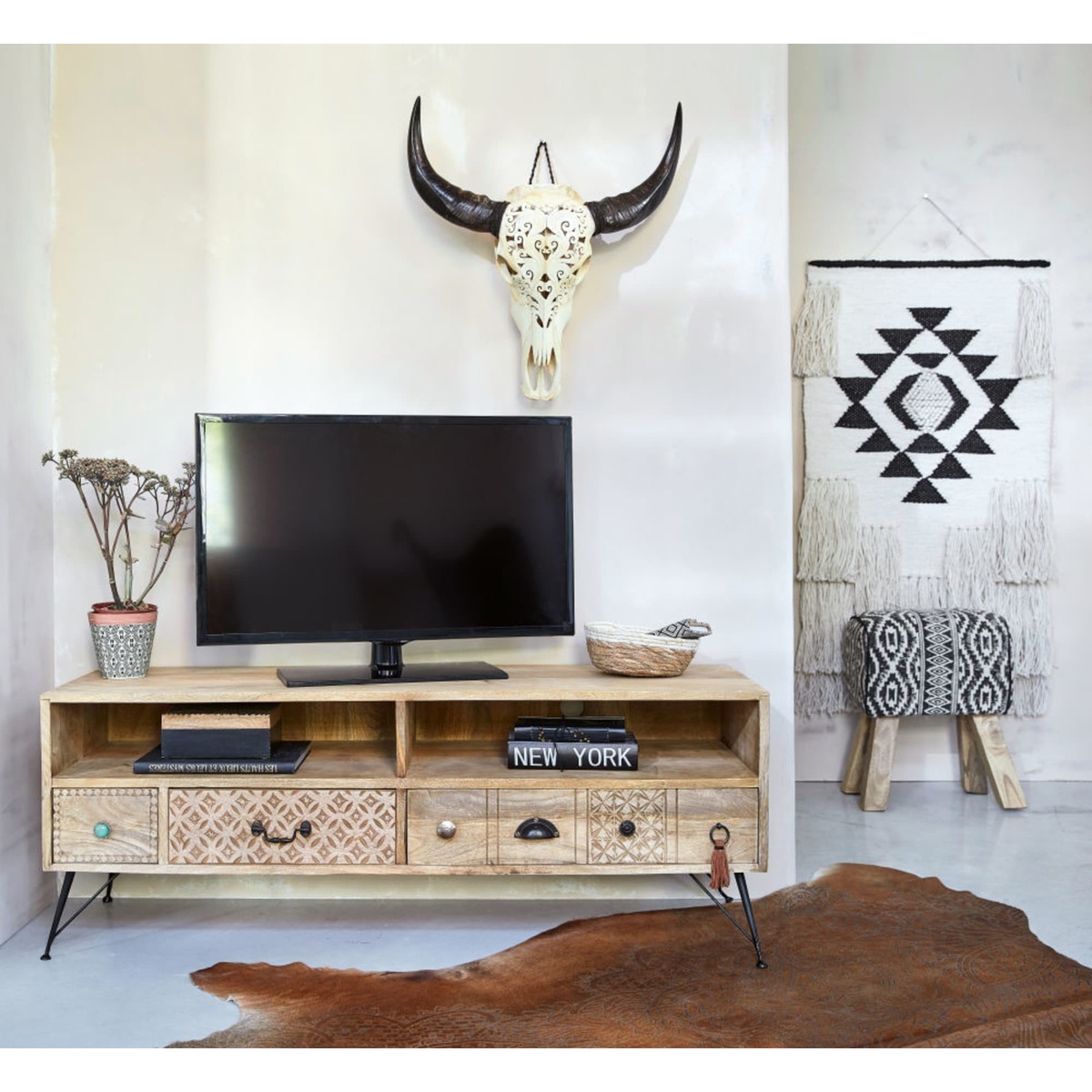 Solid Mango Wood 3-Drawer TV Unit Iroquois – image 8