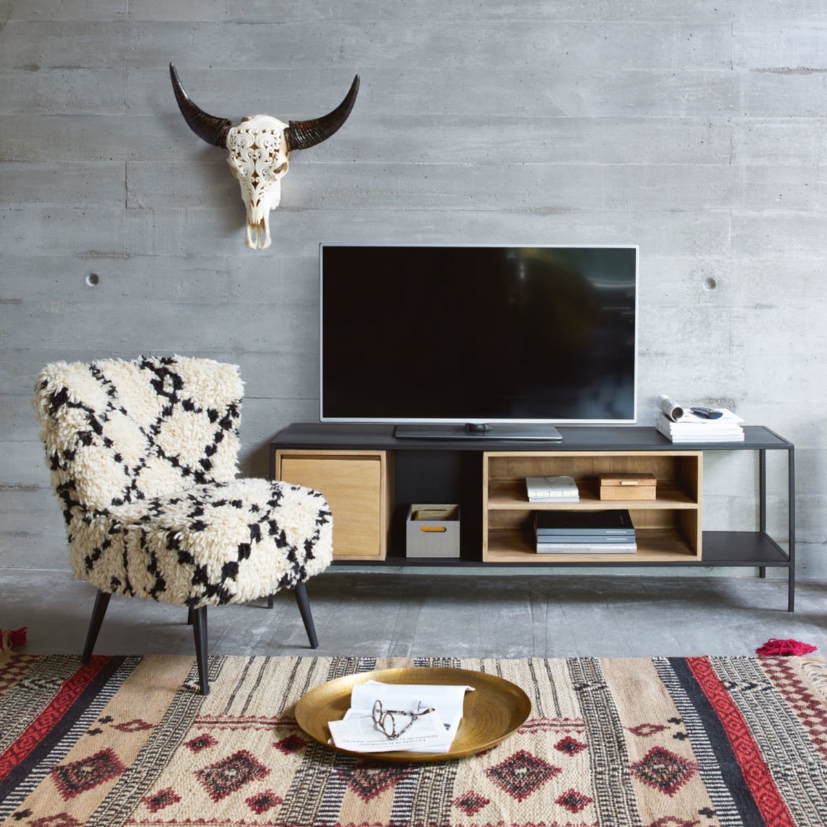 Solid Mango Wood and Black Metal 1-Door TV Cabinet Wayampi – image 7