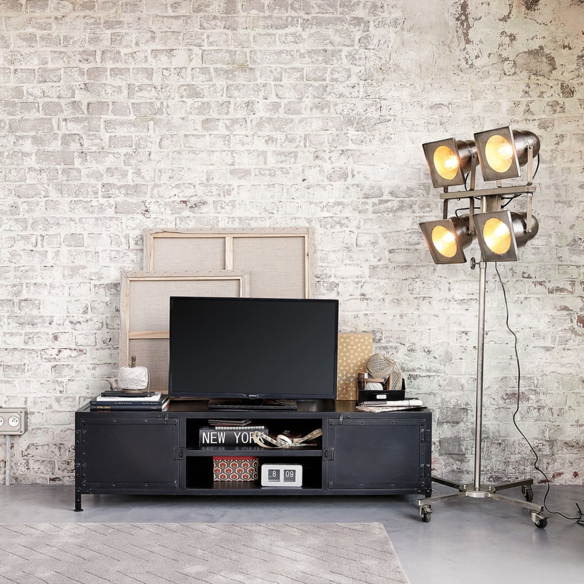 Metal industrial TV unit, black Edison – image 4