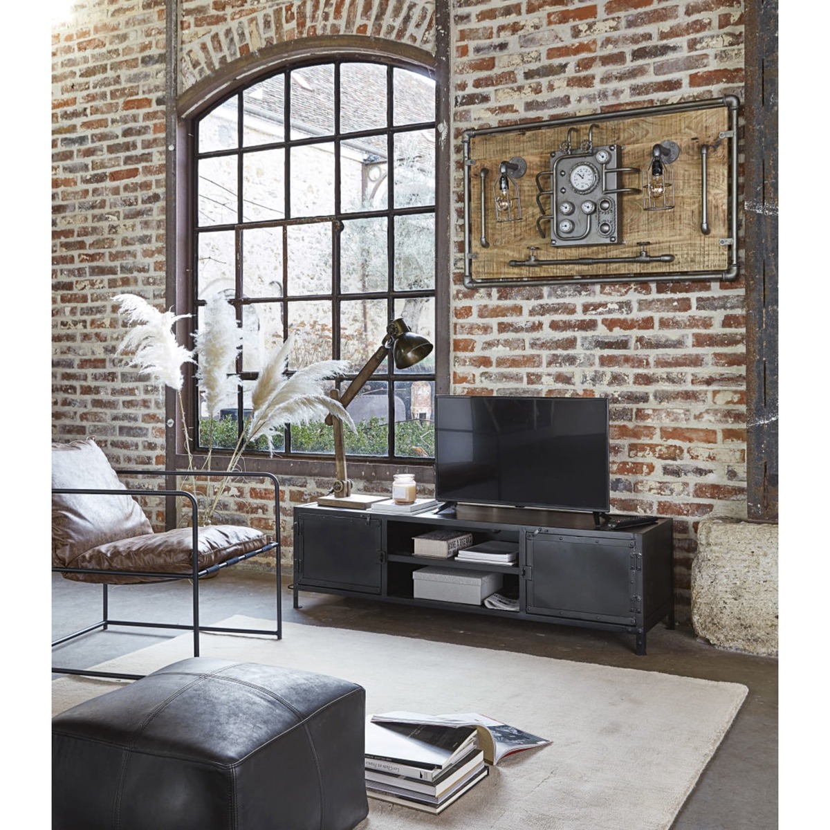 Metal industrial TV unit, black Edison – image 5