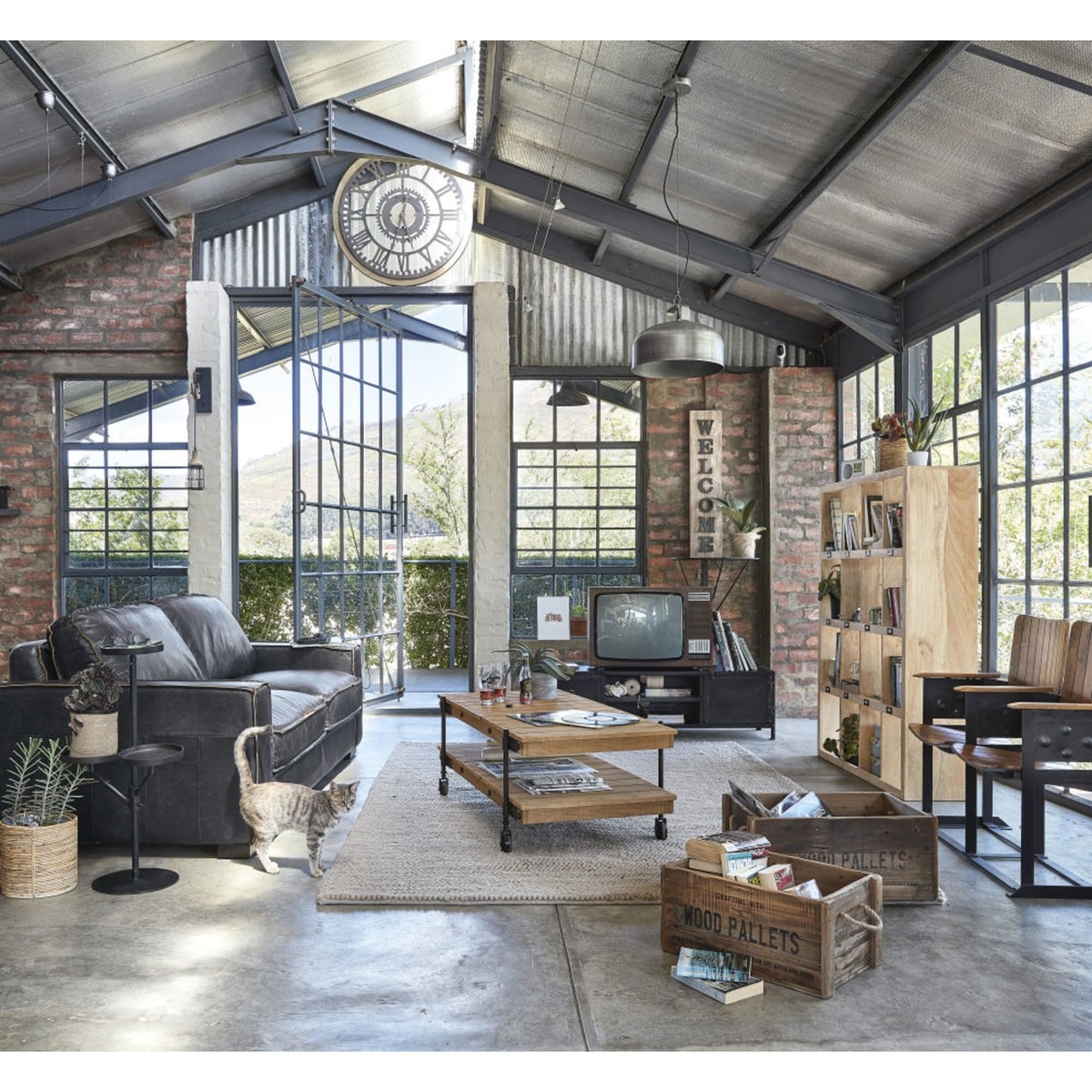 Metal industrial TV unit, black Edison – image 6