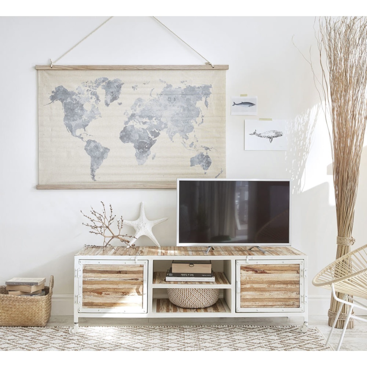 Metal and wood TV unit in white W 140cm Mistral – image 5