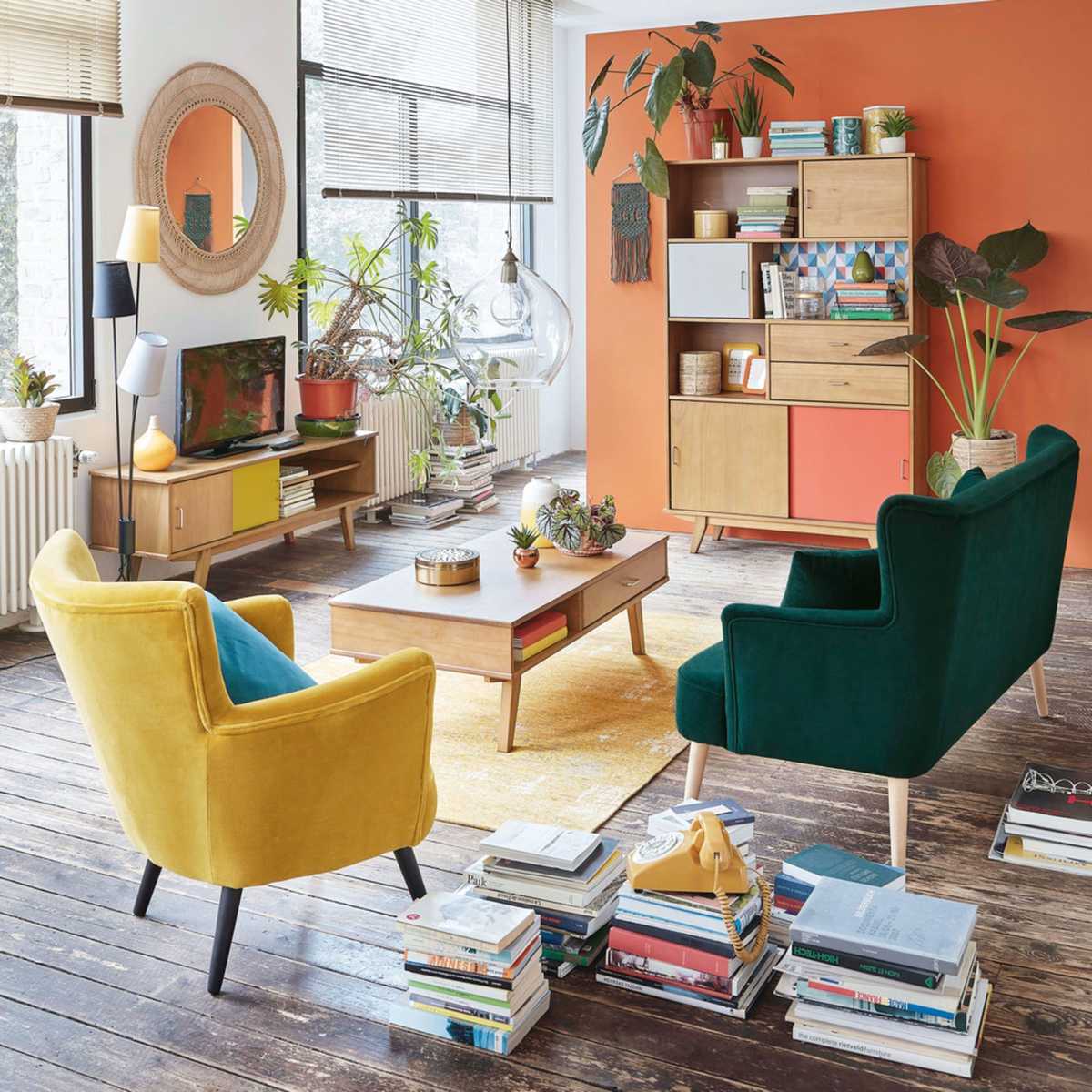 Tricoloured vintage 2-door TV unit Paulette – image 6