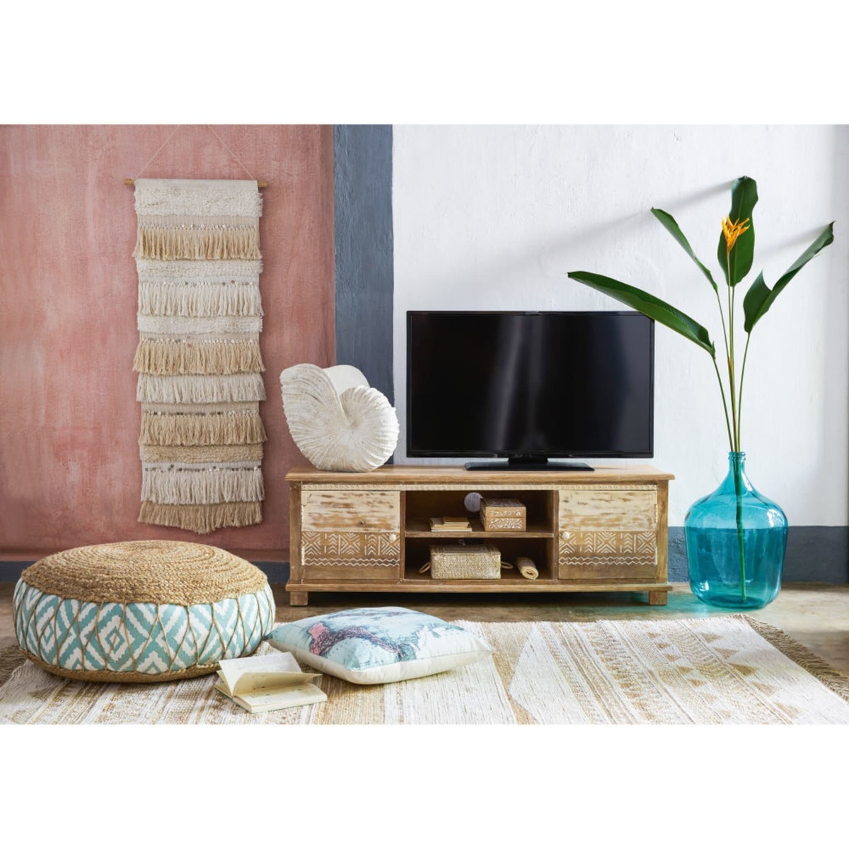 Solid Mango Wood 2-Door TV Cabinet with White Motifs Caraiba – image 7