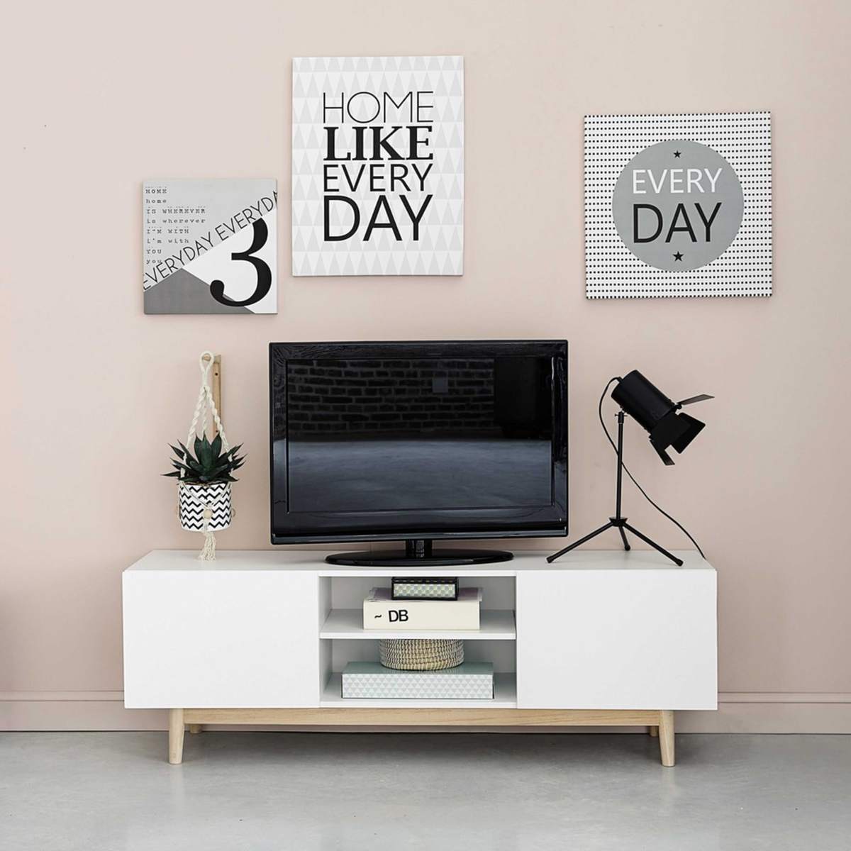 Vintage TV Unit in White Artic – image 8