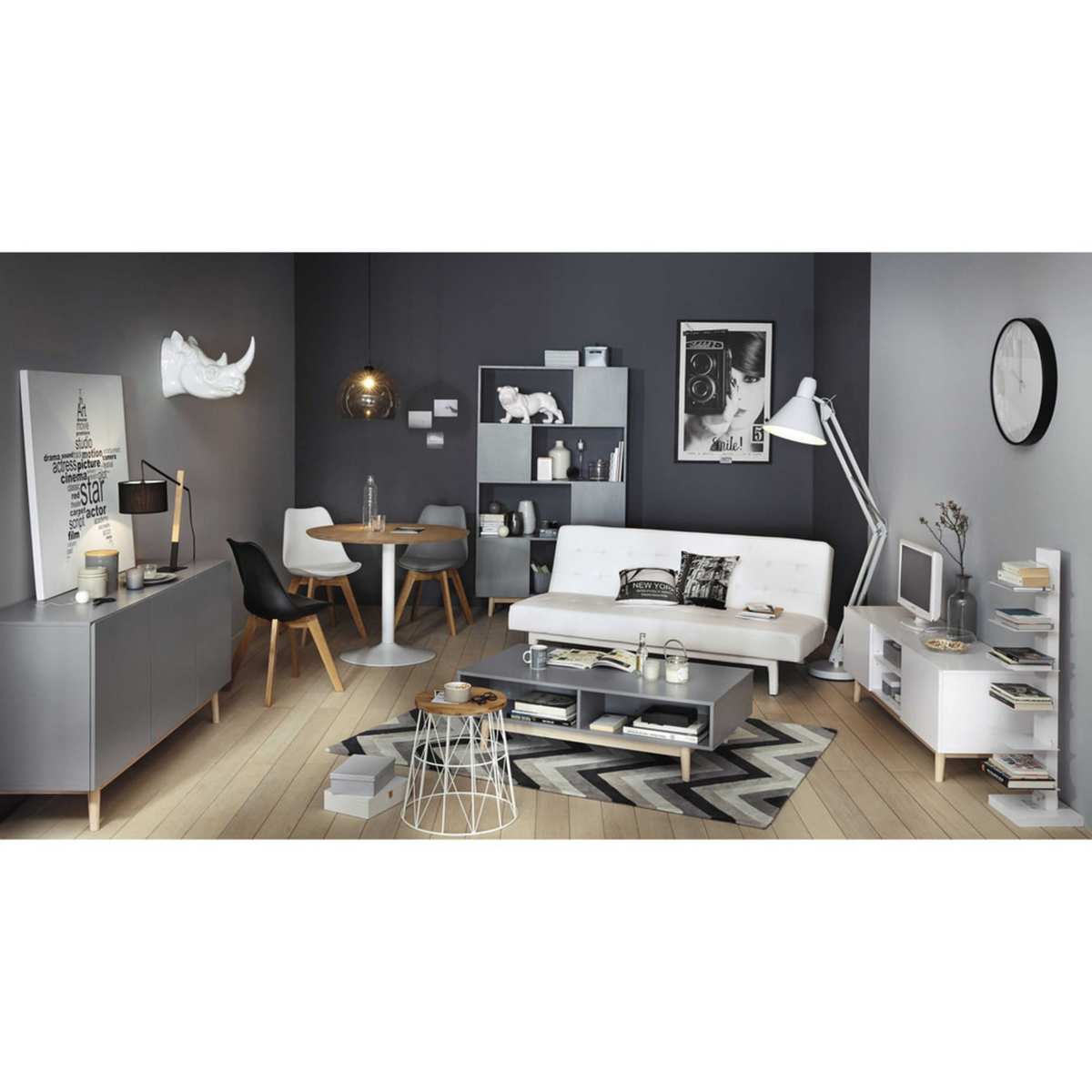 Vintage TV Unit in White Artic – image 9