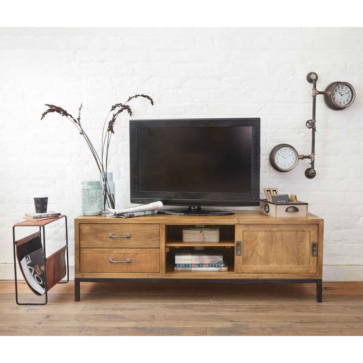 Solid Mango Wood and Black Metal 1-Door 2-Drawer TV Cabinet Hipster – image 7