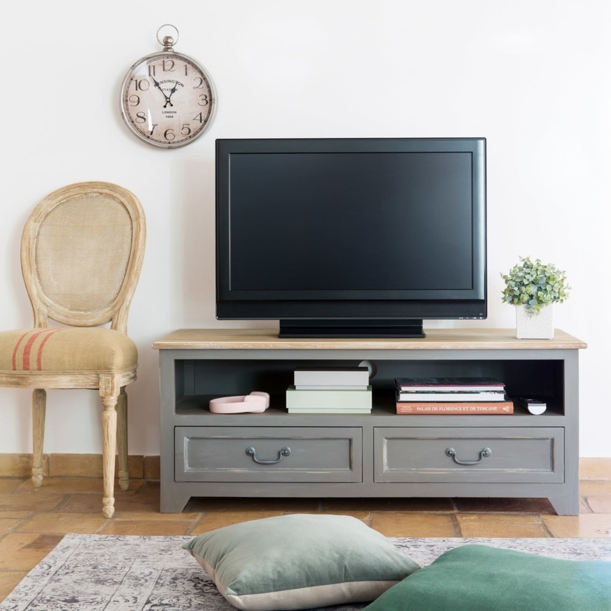Grey Pine 2-Drawer TV Cabinet Honorine – image 6