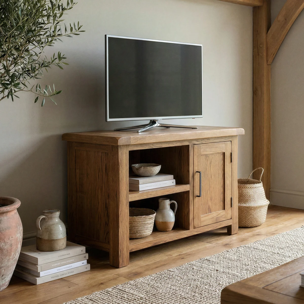 Harrogate Rustic Solid Oak Small TV Cabinet – image 1