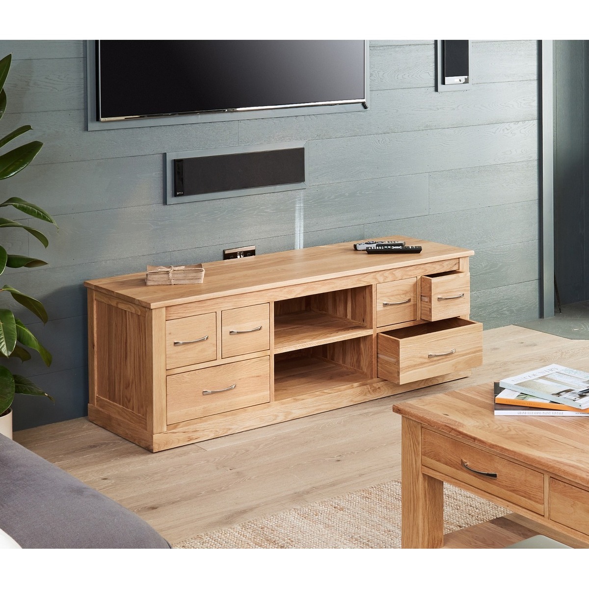 Rhone Solid Oak TV Cabinet – image 3