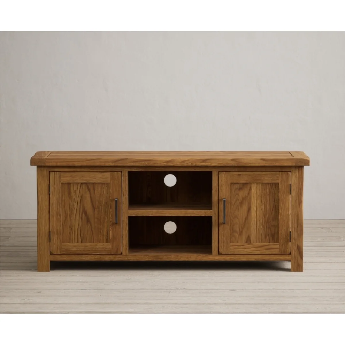 Harrogate Rustic Solid Oak Widescreen TV Cabinet – image 4