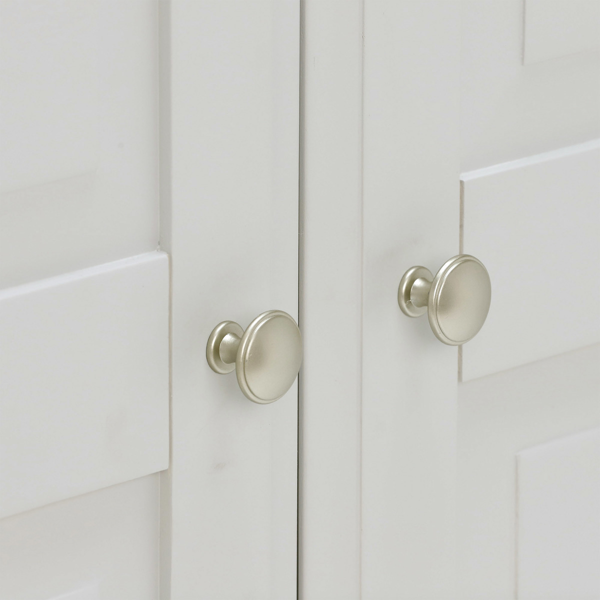 Somerton Triple Wardrobe with Drawer – image 7