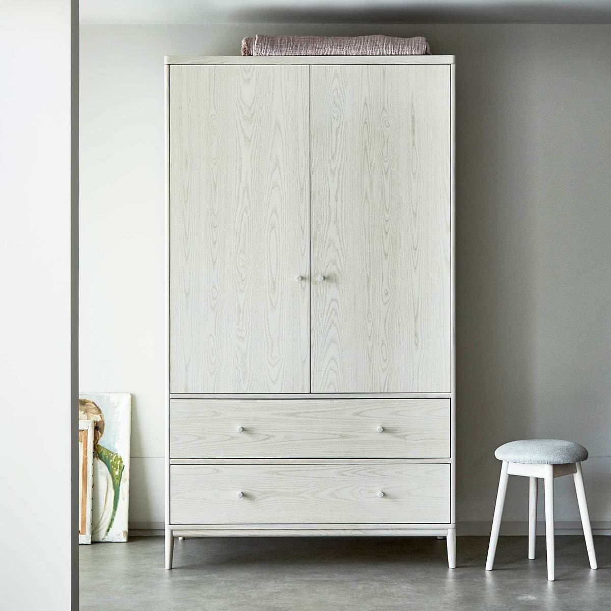 Ercol Salina 2 Door Wardrobe – image 3