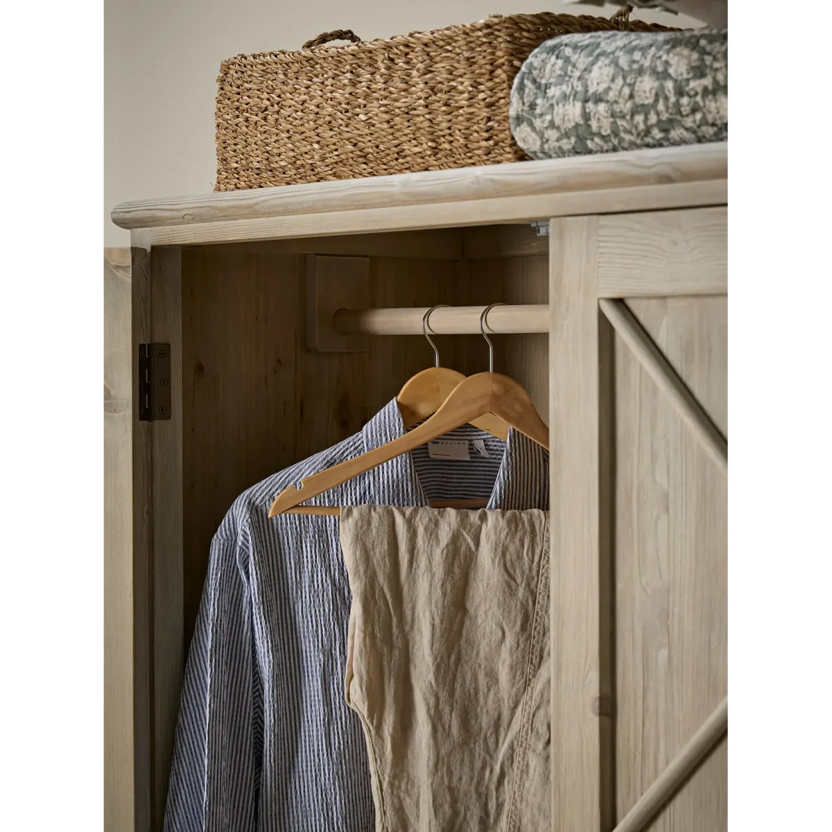 Dione Double Wardrobe – image 2