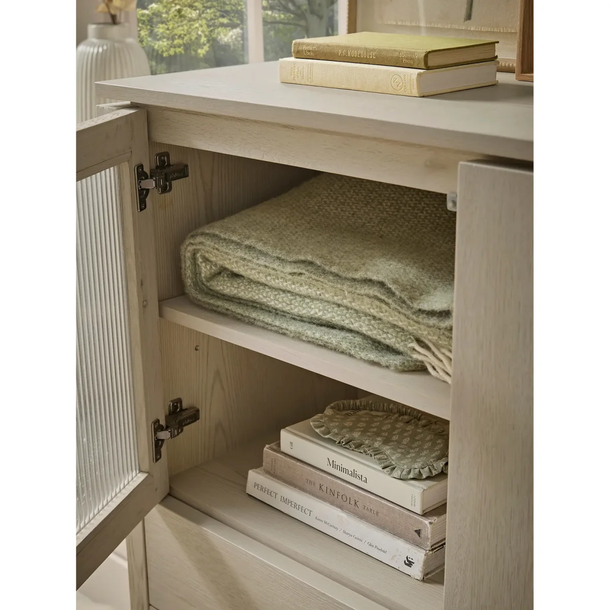 Oak Diamond Storage Wardrobe – image 4