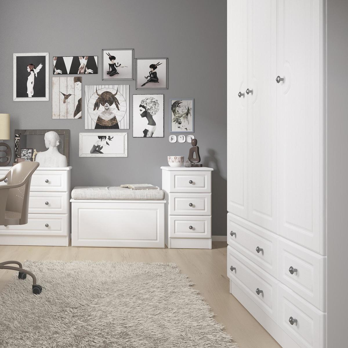 Hampshire 4 Drawer Triple Wardrobe White – image 4