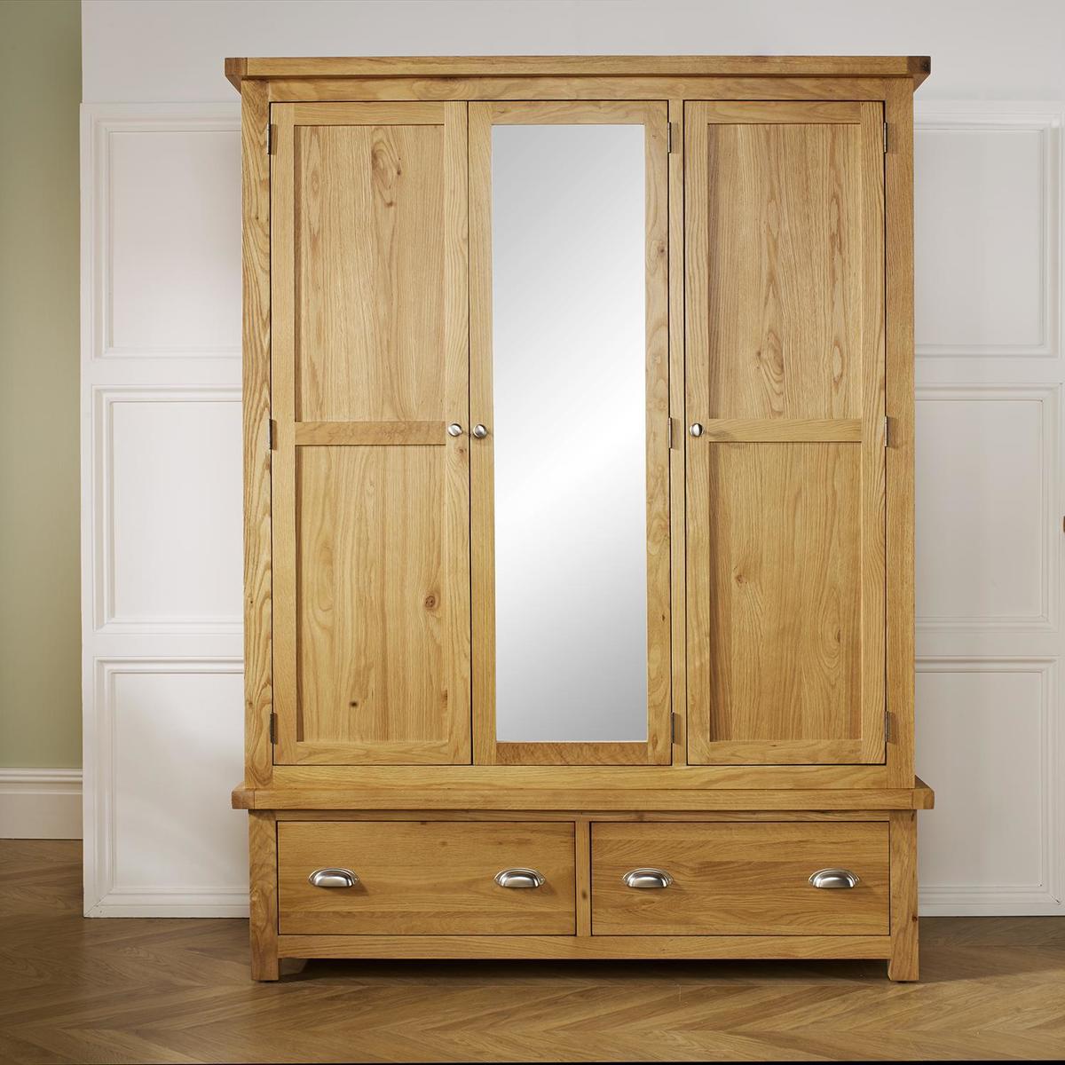 Woburn Oak 3 Door 2 Drawer Wardrobe Brown – image 3