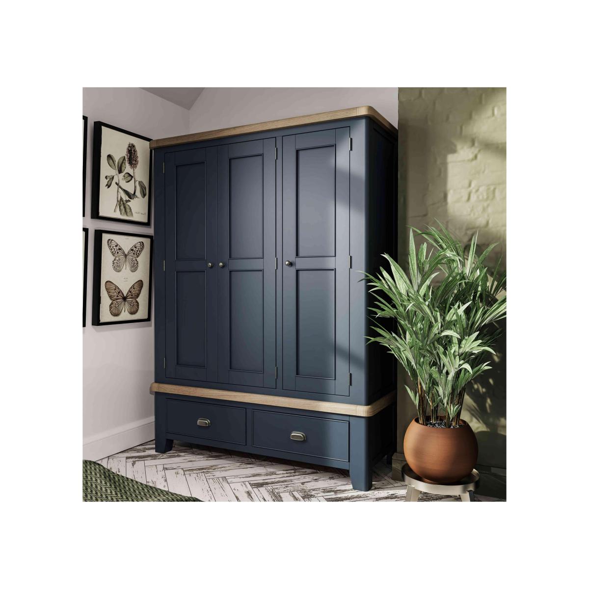 Hewitt 3 Door Wardrobe – image 2