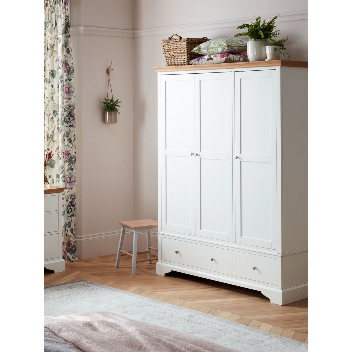 John Lewis & Partners Lymington 3 Door Wardrobe – image 7