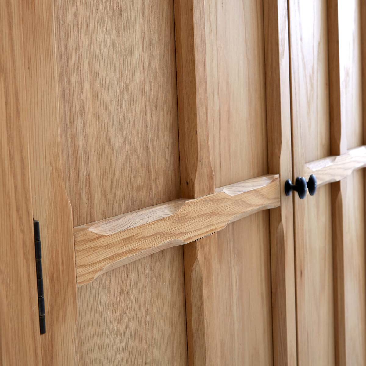 Eugénie 2 Door 4 Shelf Wardrobe – image 3
