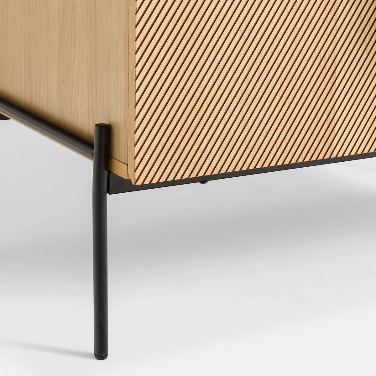 Lodge 2-Door Wood Veneer Wardrobe – image 6