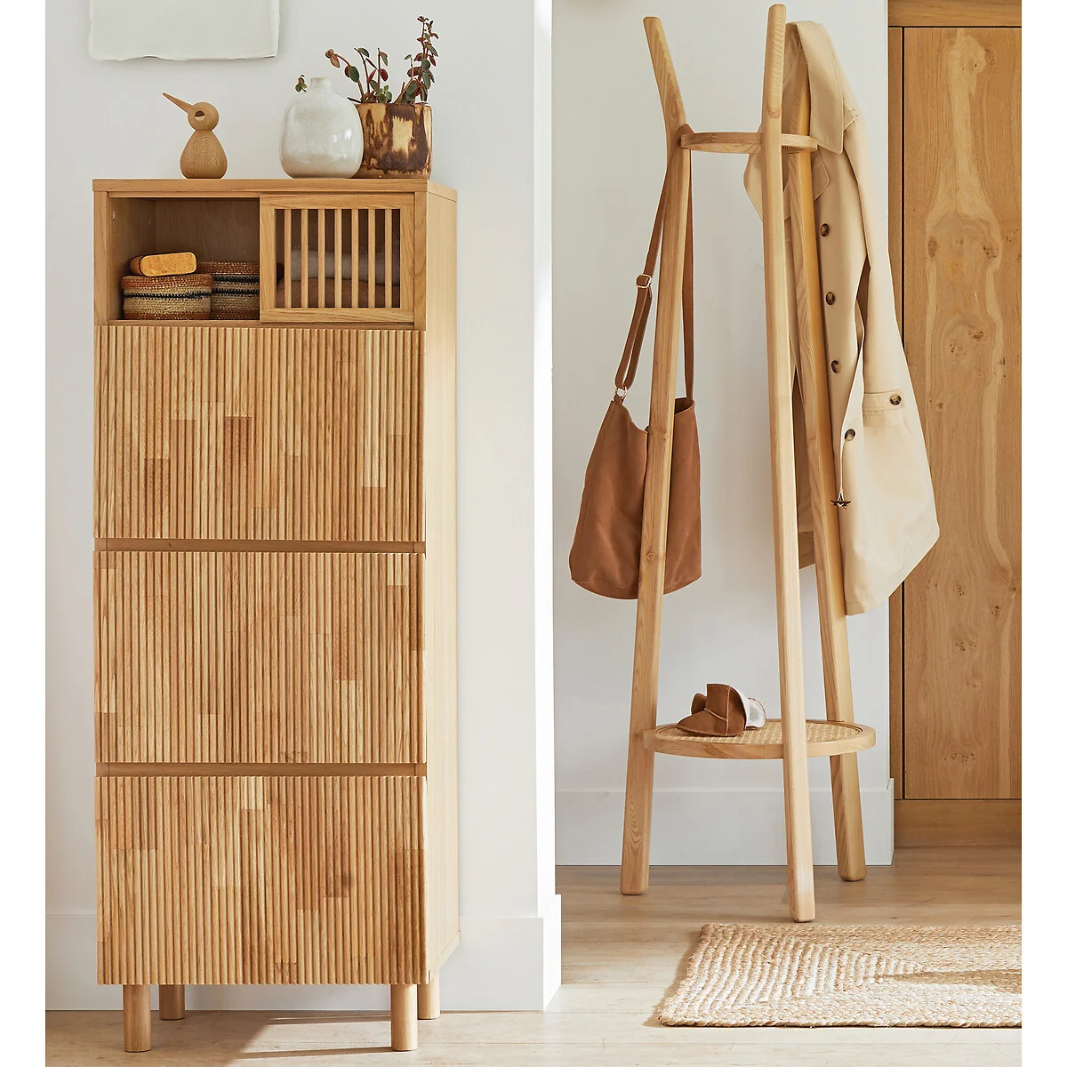 Bilbao Wardrobe in Oak and Veneer with 3 Doors – image 2