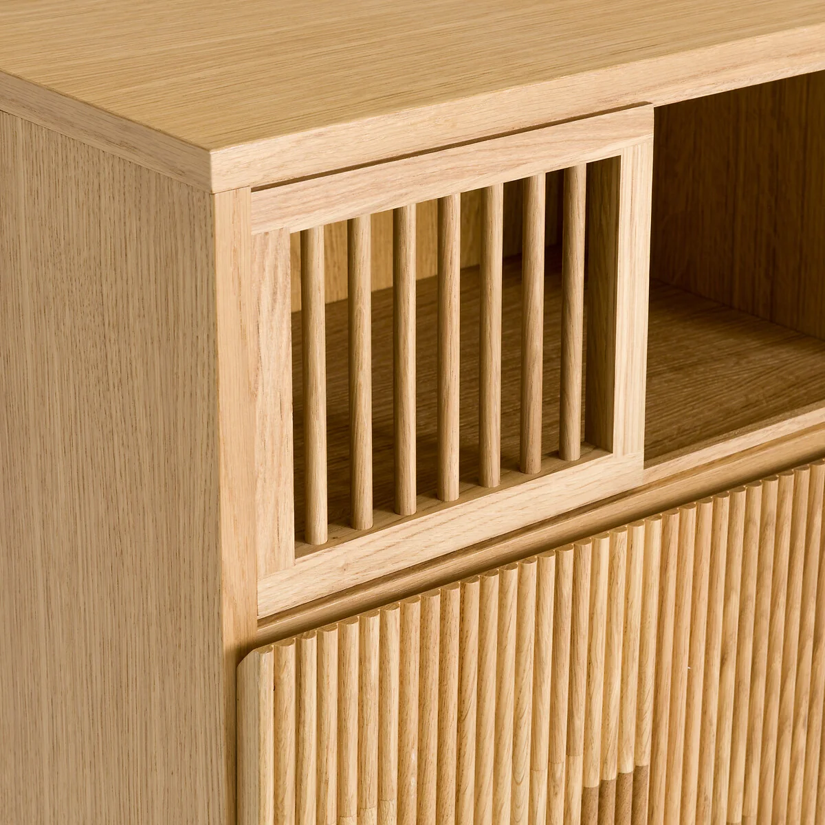 Bilbao Wardrobe in Oak and Veneer with 3 Doors – image 6