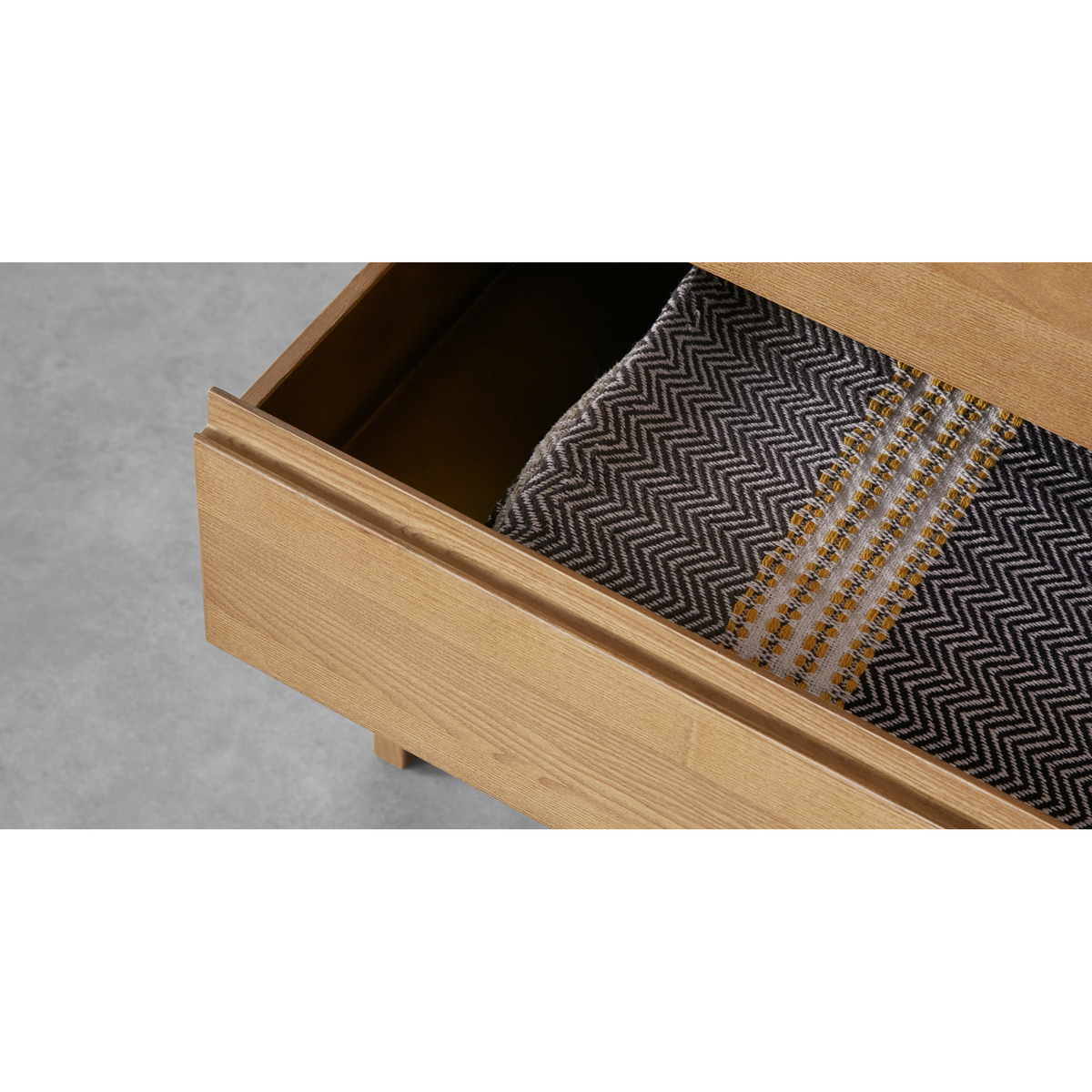 Ledger Wardrobe, Oak – image 5