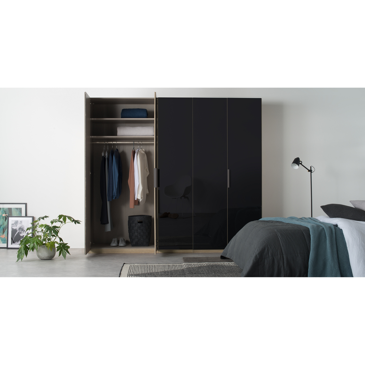 Caren 5 door  250cm Hinged Wardrobe, Oak Frame, Basalt Grey Glass Doors, Standard Interior – image 2