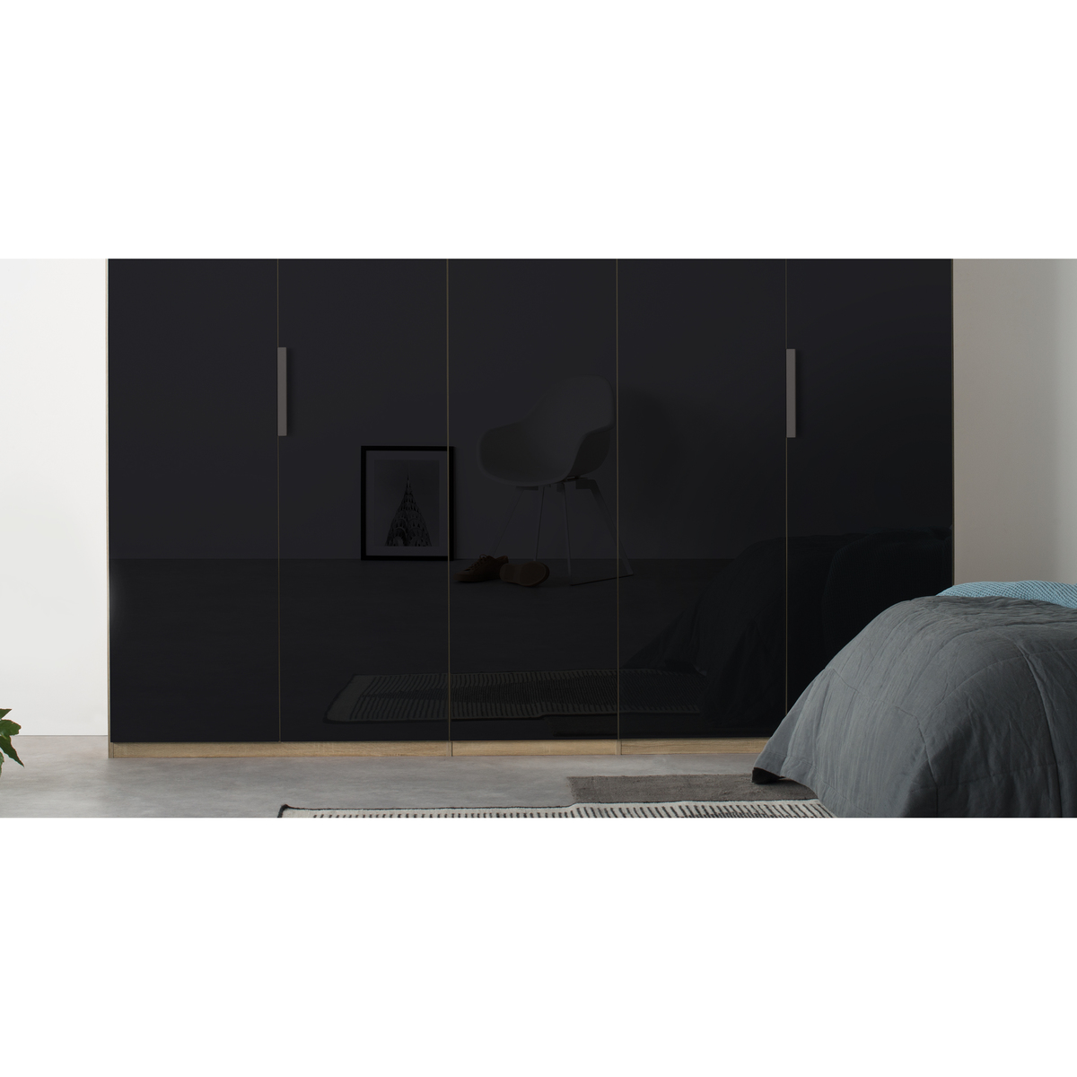 Caren 5 door  250cm Hinged Wardrobe, Oak Frame, Basalt Grey Glass Doors, Standard Interior – image 4