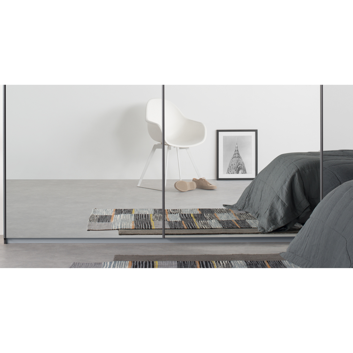 Malix 3 door 270cm Sliding Wardrobe, Graphite Grey frame,Mirror doors, Standard Interior – image 6