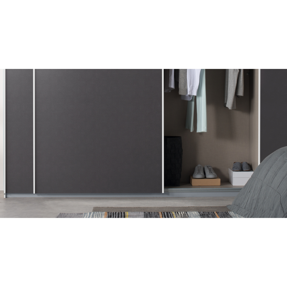 Malix 3 door 270cm Sliding Wardrobe, White frame,matte Graphite Grey doors , Premium Interior – image 4