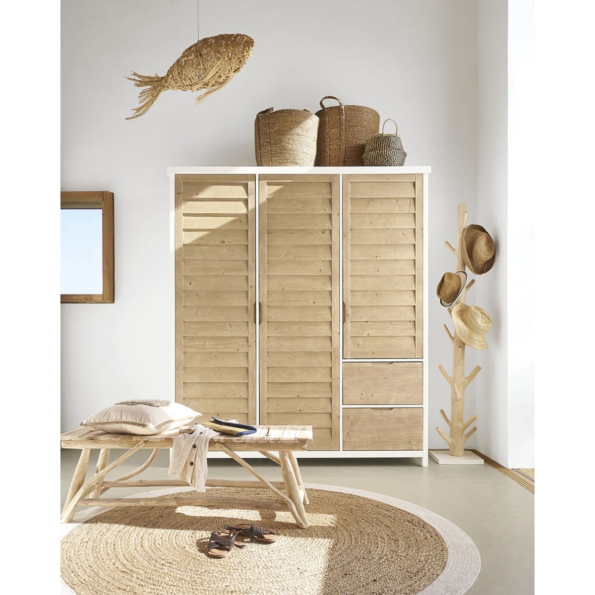 3-door 2-drawer solid spruce wood wardrobe Esterel – image 4
