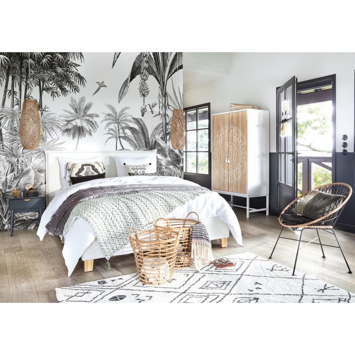 White Metal and Fir 2-Door Wardrobe with Print Latika – image 7