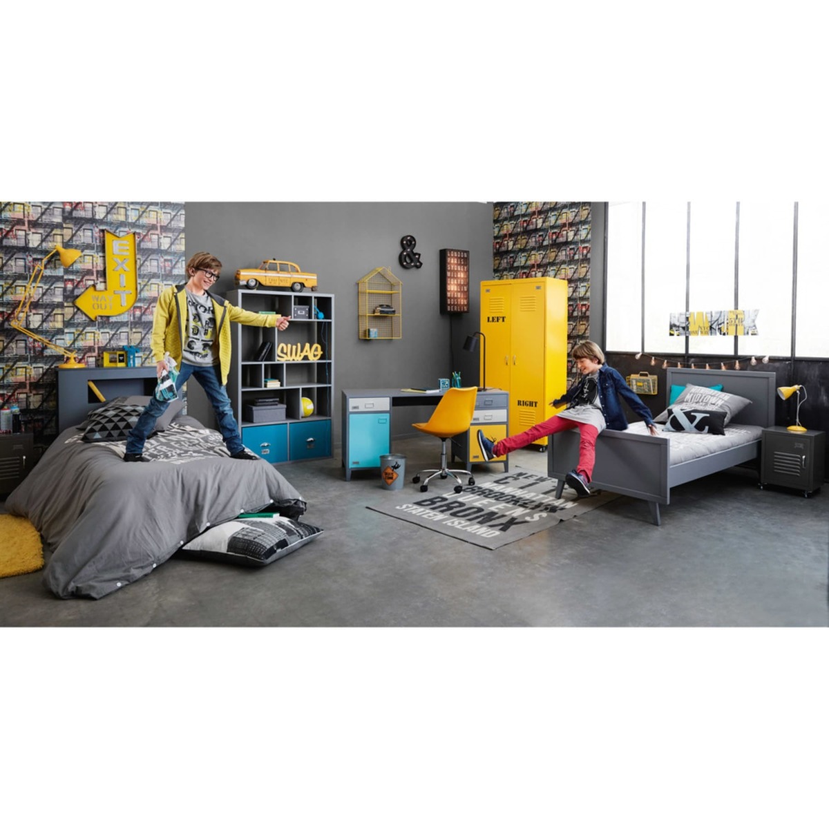 Yellow Metal 2-Doors Wardrobe on Wheels Loft – image 5