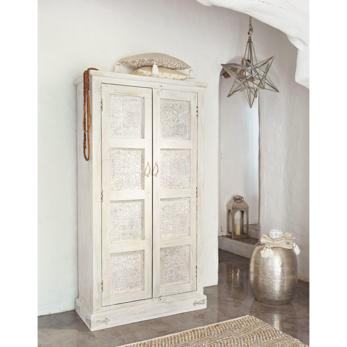 Mango wood wardrobe in white with distressed finish W 90cm Taj – image 6