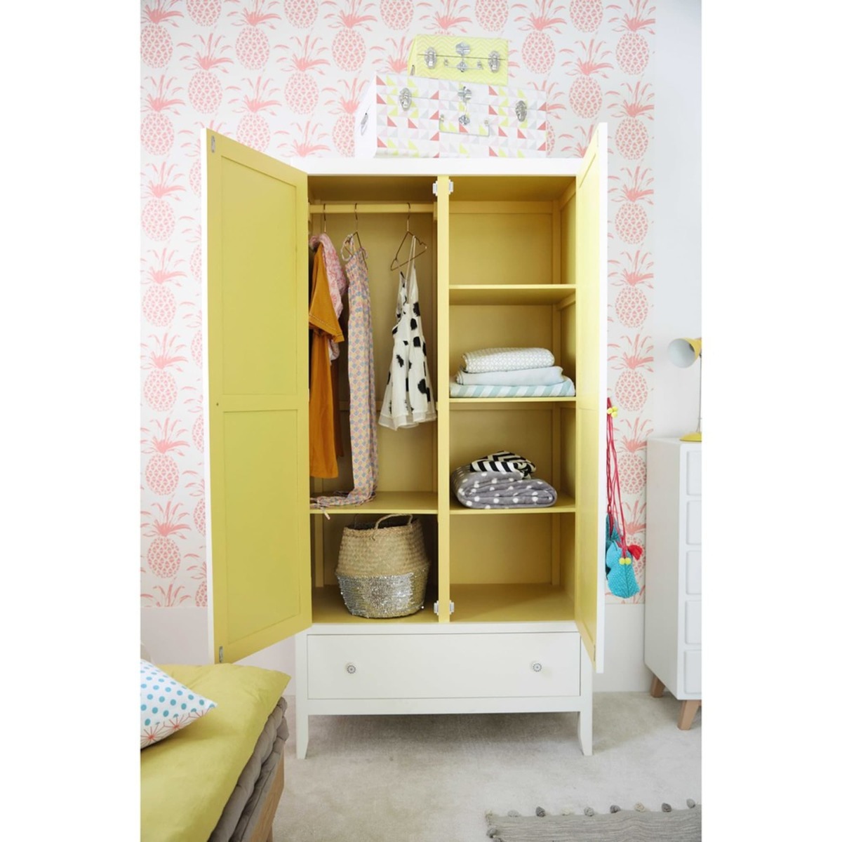 Ivory 2-Doors-1-Drawer Wardrobe Alix – image 9
