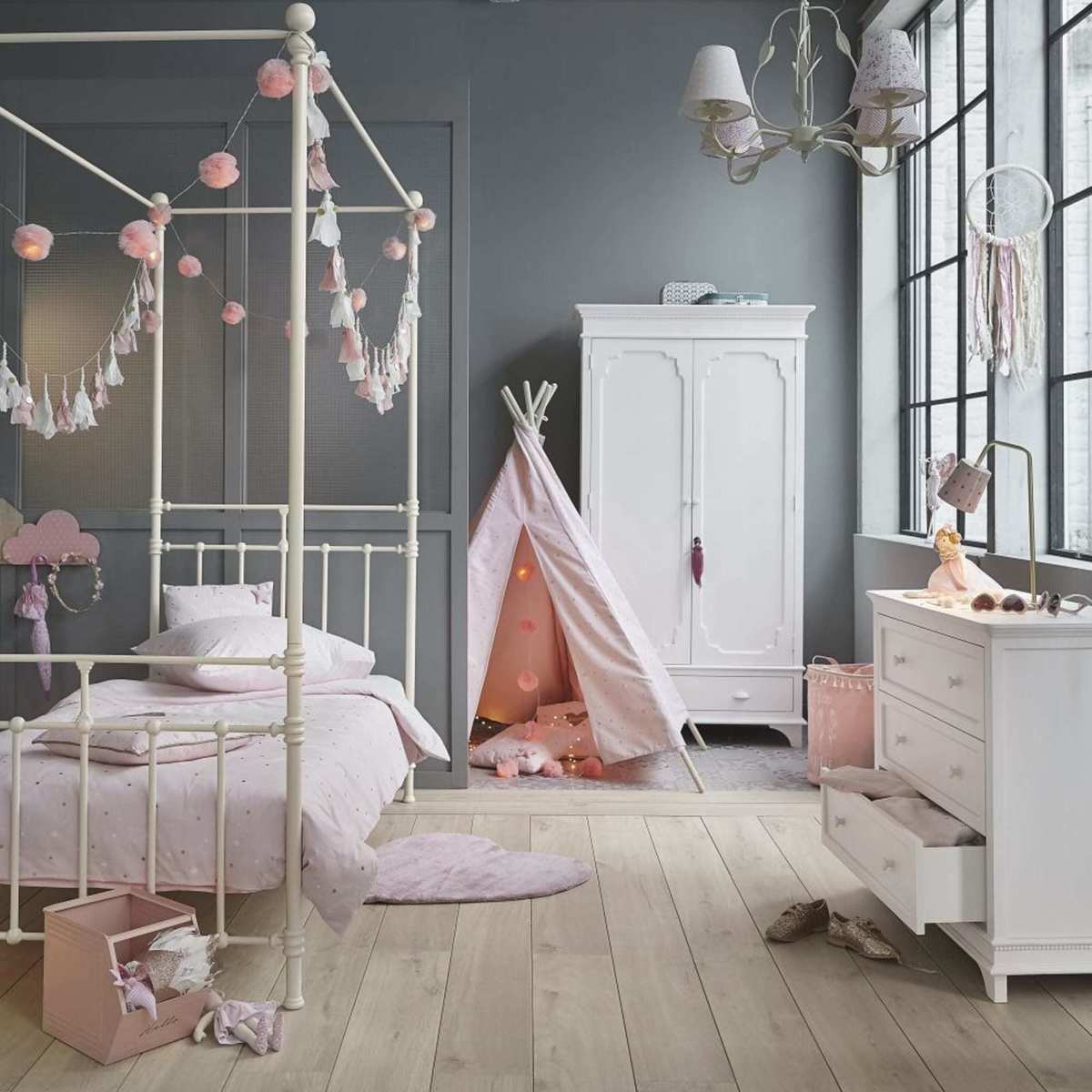 Off-White 2-Door Wardrobe Idylle – image 9