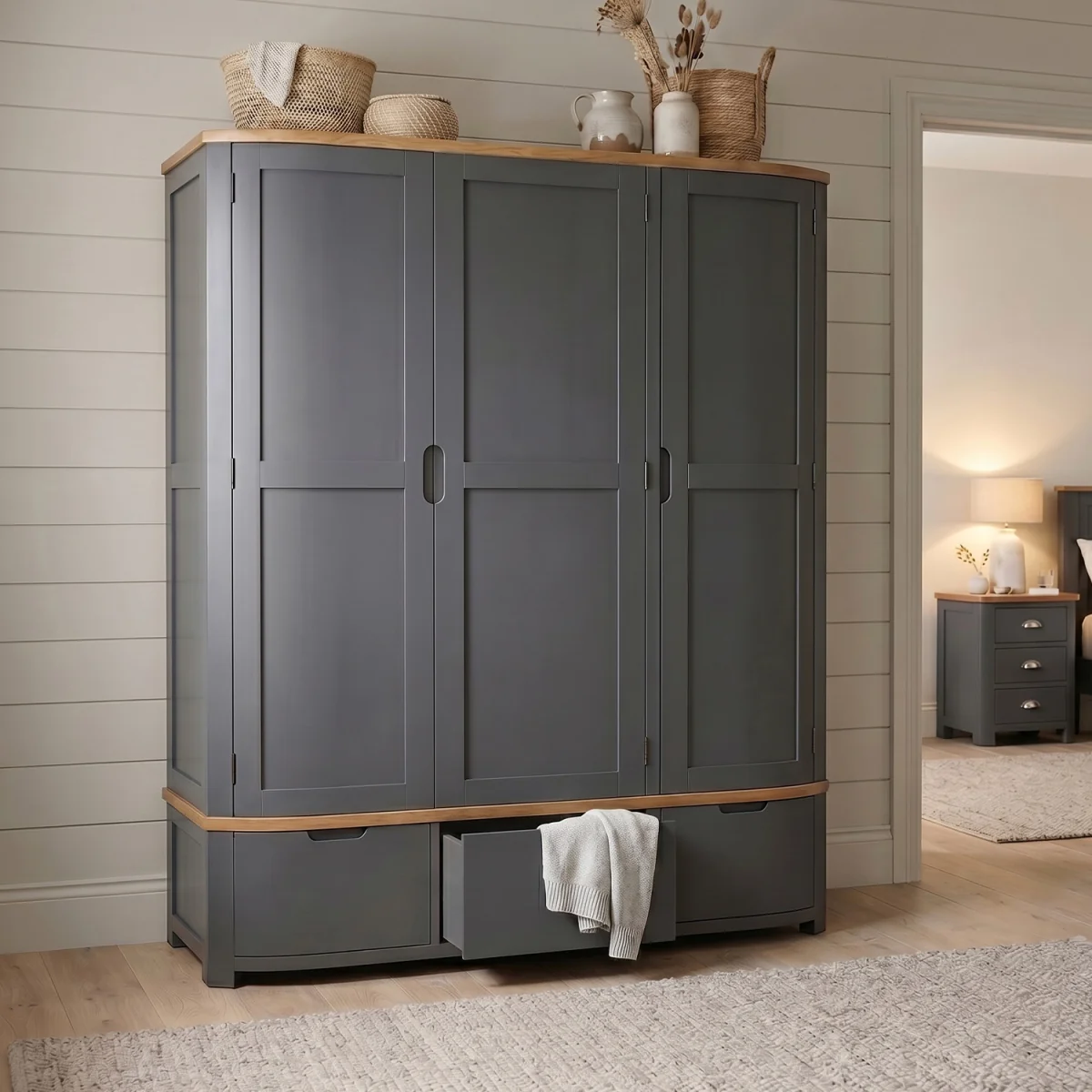 Bradwell Oak and Charcoal Painted Triple Wardrobe – image 2