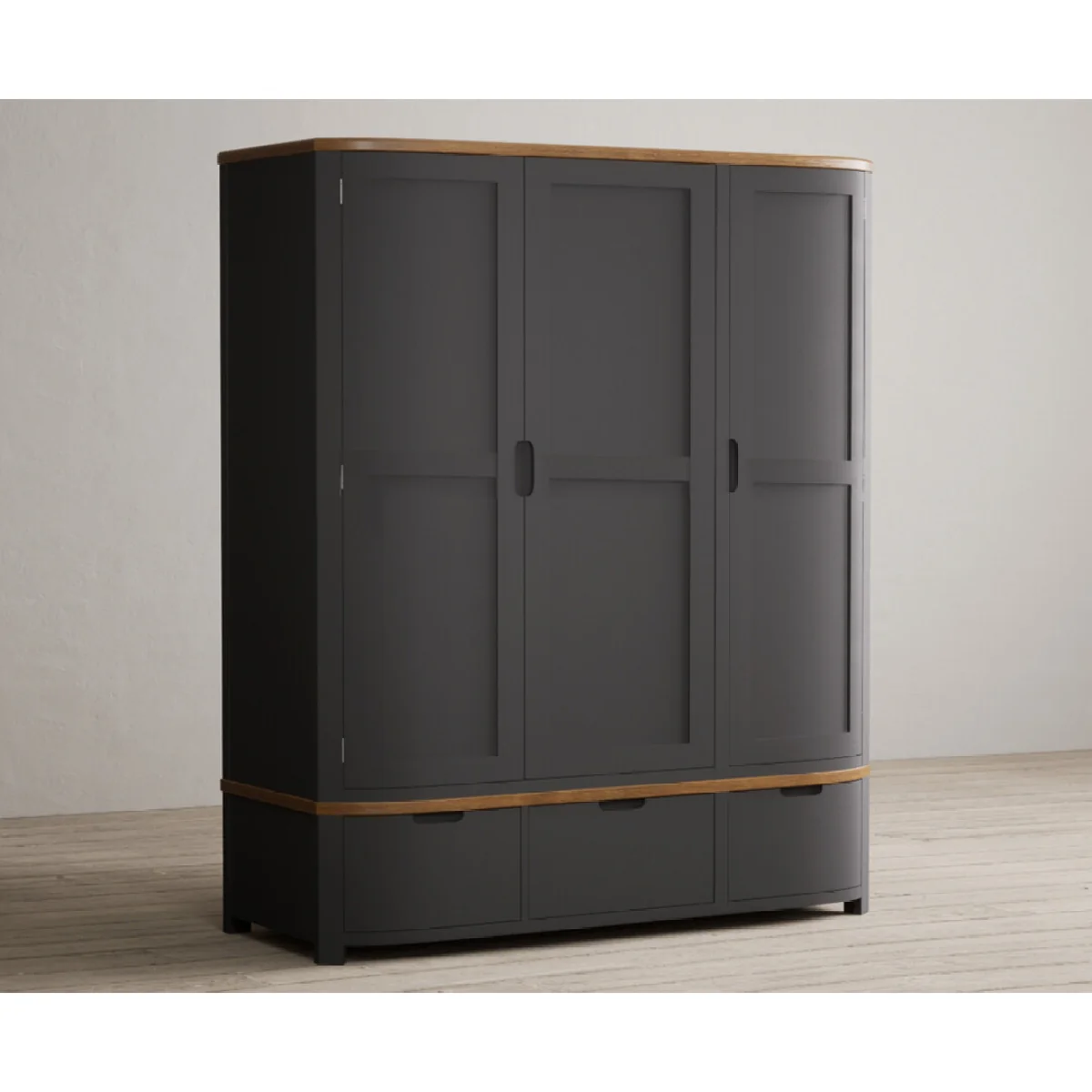 Bradwell Oak and Charcoal Painted Triple Wardrobe – image 6