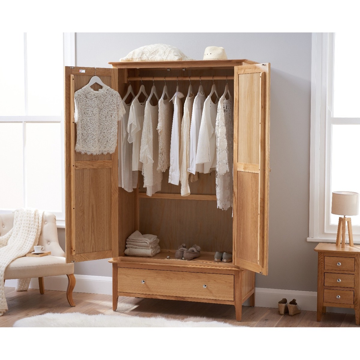Sadie Oak Large Two Door Wardrobe – image 3